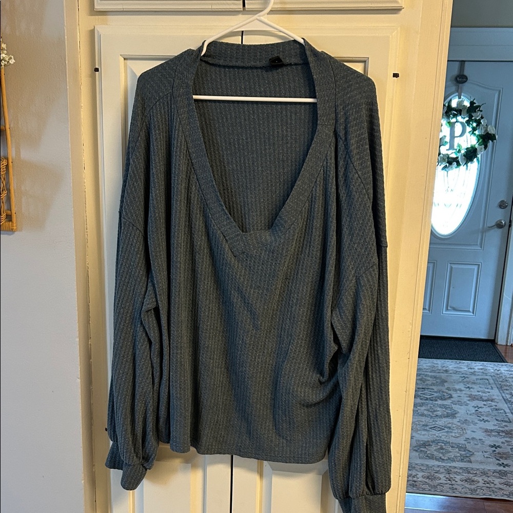Blue Ribbed V-Neck Sweater 4x
